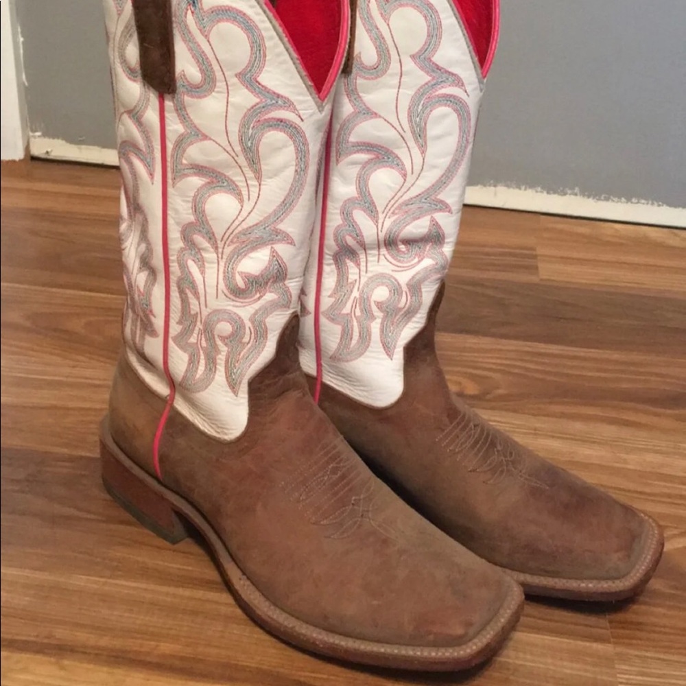 Maci Bean Cowgirl boots